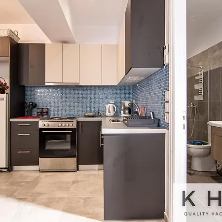 Апартаменты Casa Bianca And Giota's Central Apartment, Two Apartments!