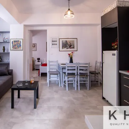 Апартаменты Casa Bianca And Giota's Central Apartment, Two Apartments!