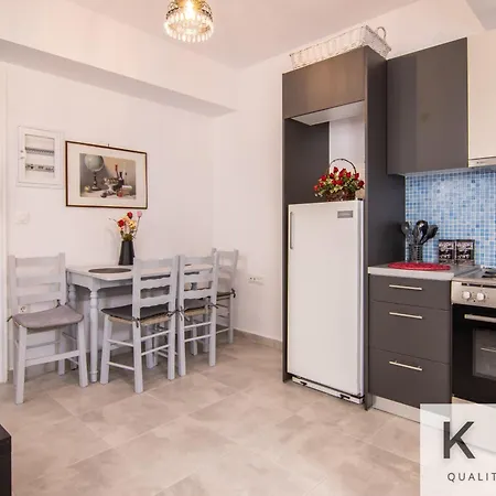 Casa Bianca And Giota's Central Apartment, Two Apartments! Апартаменты Аргостолион