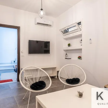Casa Bianca And Giota's Central Apartment, Two Apartments! Апартаменты Аргостолион